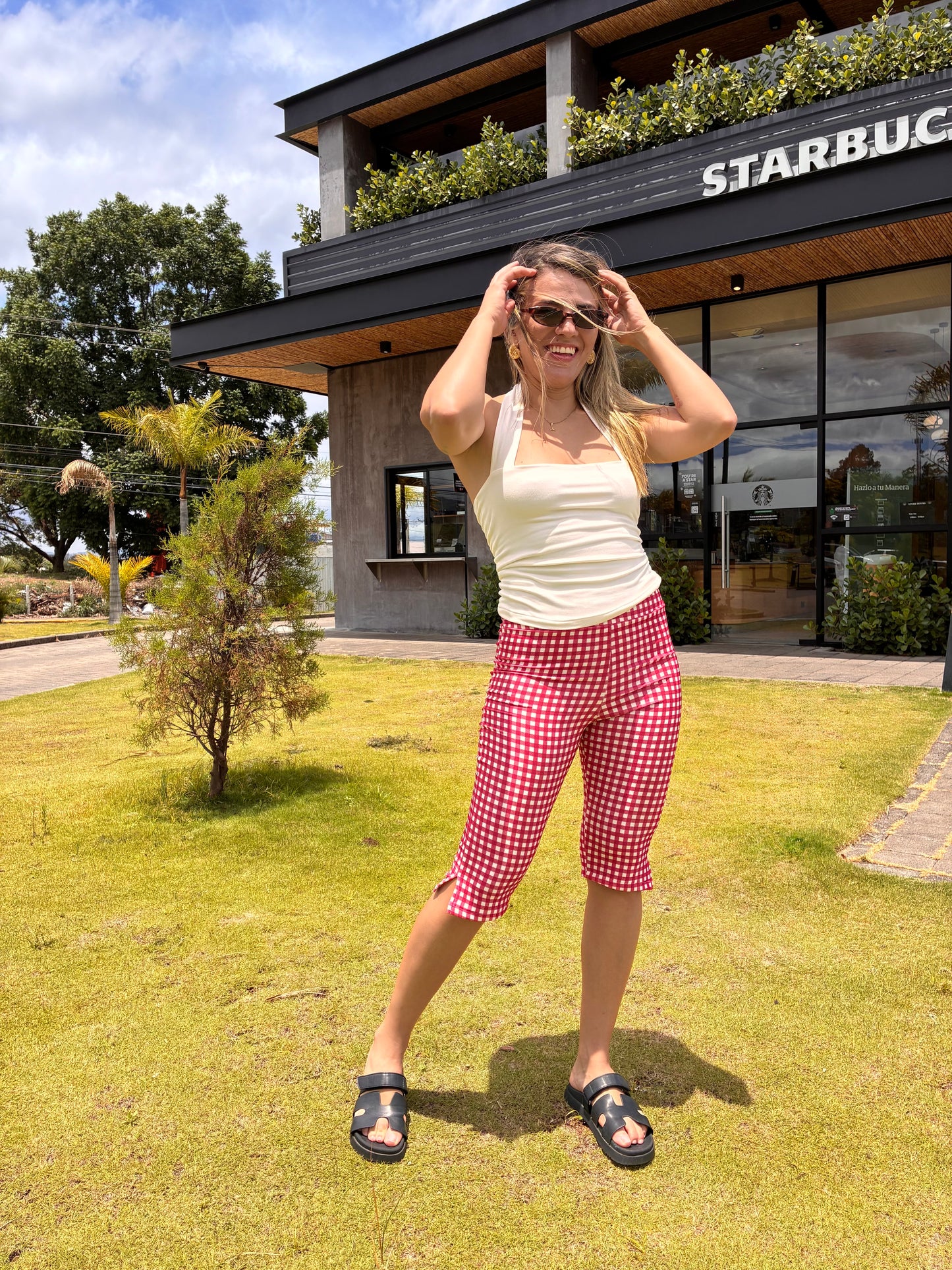 ANTONIA CAPRI