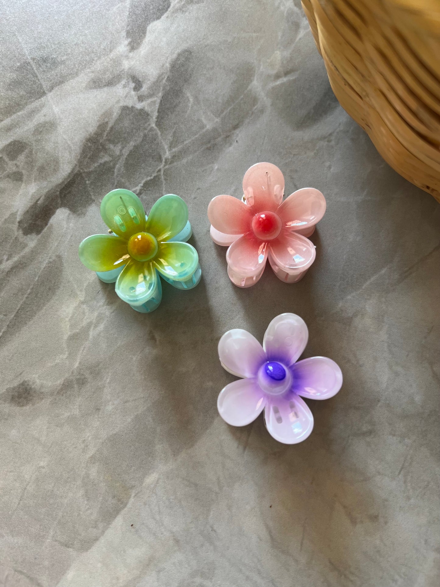 MAGNOLIA HAIR CLIP