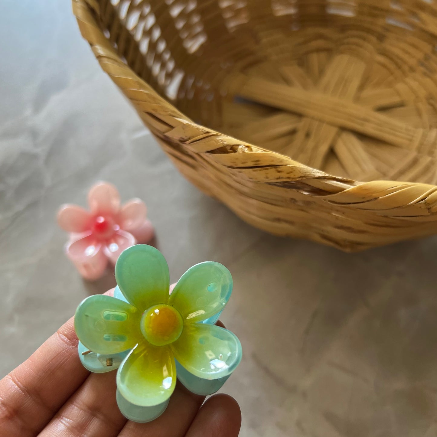 MAGNOLIA HAIR CLIP