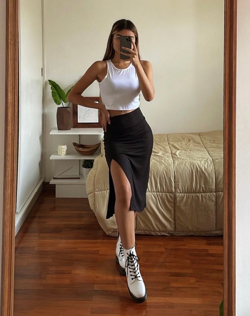 BLACK MIDI SKIRT